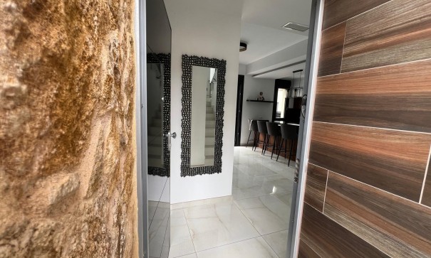 Sale - Detached Villa -
Orihuela Costa - Lomas de Cabo Roig