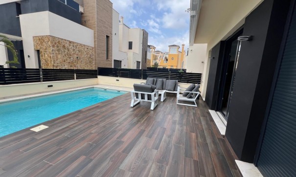 Sale - Detached Villa -
Orihuela Costa - Lomas de Cabo Roig