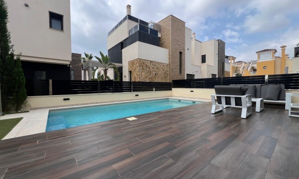 Sale - Detached Villa -
Orihuela Costa - Lomas de Cabo Roig