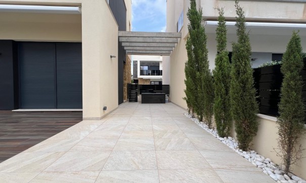 Sale - Detached Villa -
Orihuela Costa - Lomas de Cabo Roig