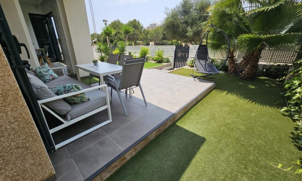 Sale - Detached Villa -
Orihuela Costa - La Regia