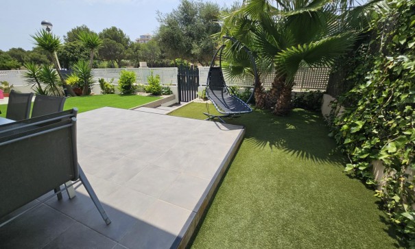 Sale - Detached Villa -
Orihuela Costa - La Regia