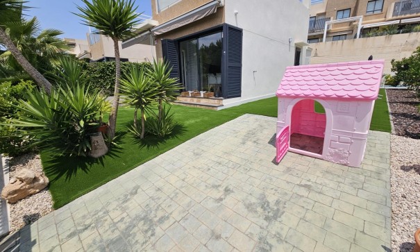 Sale - Detached Villa -
Orihuela Costa - La Regia