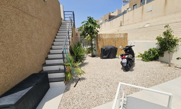 Sale - Detached Villa -
Orihuela Costa - La Regia