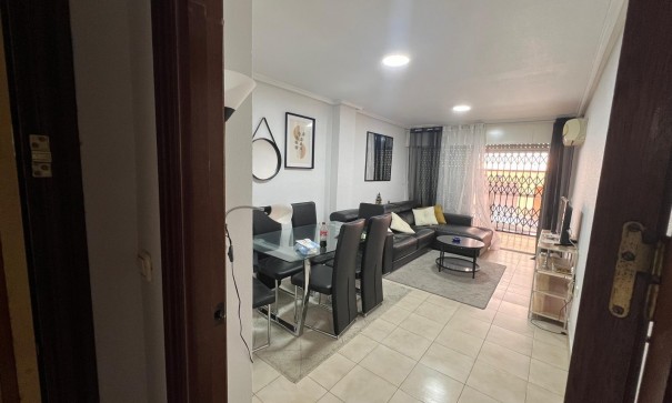 Sale - Apartment Flat -
Torrevieja - Playa del cura