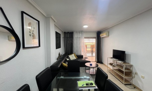 Sale - Apartment Flat -
Torrevieja - Playa del cura