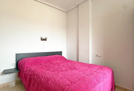 Sprzedaż - Apartament / Mieszkanie -
Torrevieja