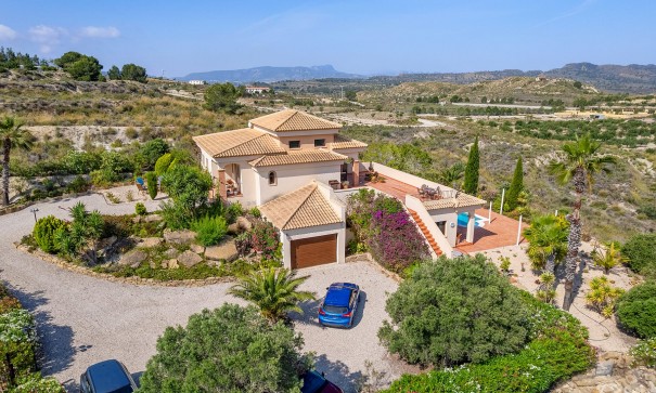 Sale - Finca Country Property -
Torremendo