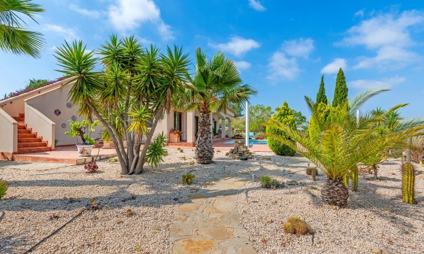 Sale - Finca Country Property -
Torremendo