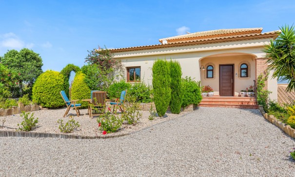 Sale - Finca Country Property -
Torremendo