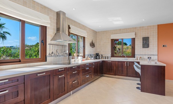 Sale - Finca Country Property -
Torremendo