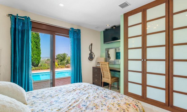 Sale - Finca Country Property -
Torremendo