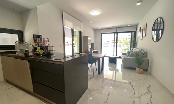 Resale - Wohnung Appartement -
Torrevieja