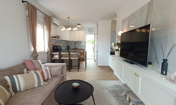 Resale - Doppelhaushälfte -
La Zenia - 03189