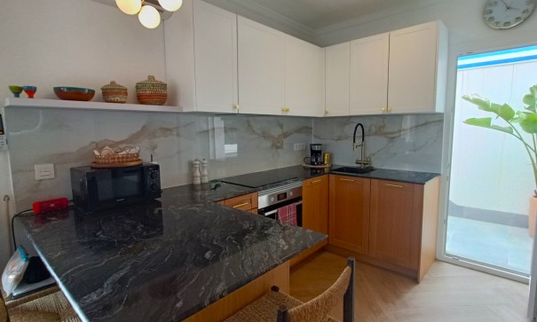 Resale - Doppelhaushälfte -
La Zenia - 03189