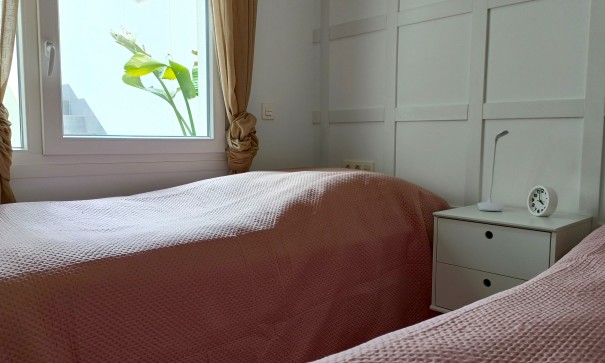 Resale - Doppelhaushälfte -
La Zenia - 03189