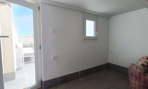 Resale - Doppelhaushälfte -
La Zenia - 03189