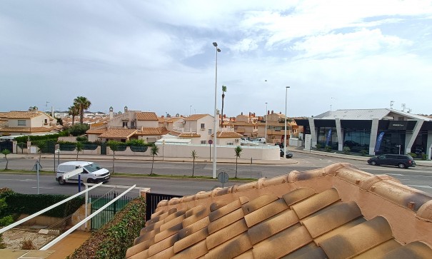 Resale - Doppelhaushälfte -
La Zenia - 03189