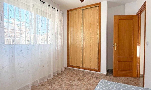 Herverkoop - Halfvrijstaande villa -
Orihuela Costa - Los Altos