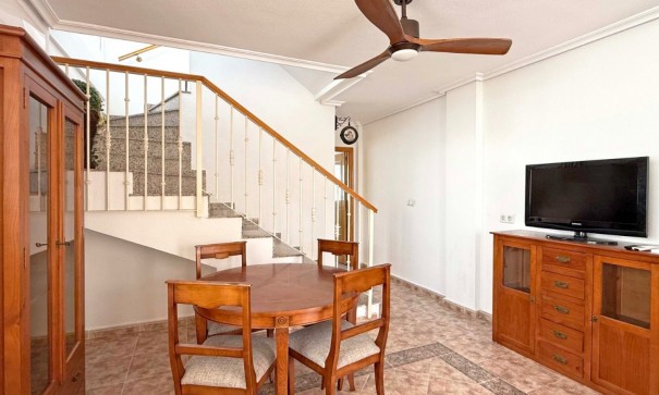 Herverkoop - Halfvrijstaande villa -
Orihuela Costa - Los Altos