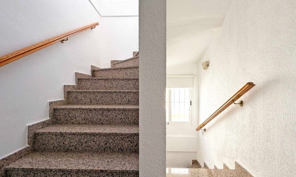 Herverkoop - Halfvrijstaande villa -
Orihuela Costa - Los Altos