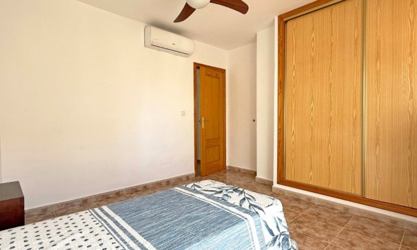 Herverkoop - Halfvrijstaande villa -
Orihuela Costa - Los Altos