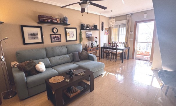 Sale - Town house -
Torrevieja - Torrevieja Alicante