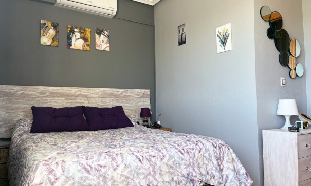 Sale - Town house -
Torrevieja - Torrevieja Alicante