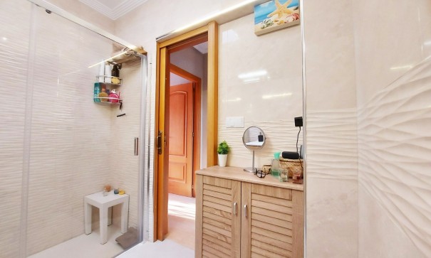 Sale - Town house -
Torrevieja - Torrevieja Alicante