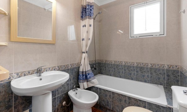 Revente - Appartement -
Torrevieja - Estacion de autobuses