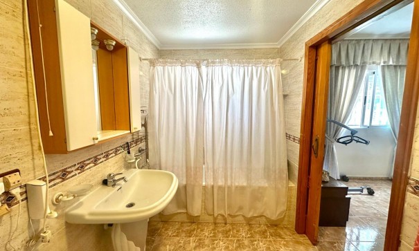 Sale - Apartment Flat -
Torrevieja - Playa del cura