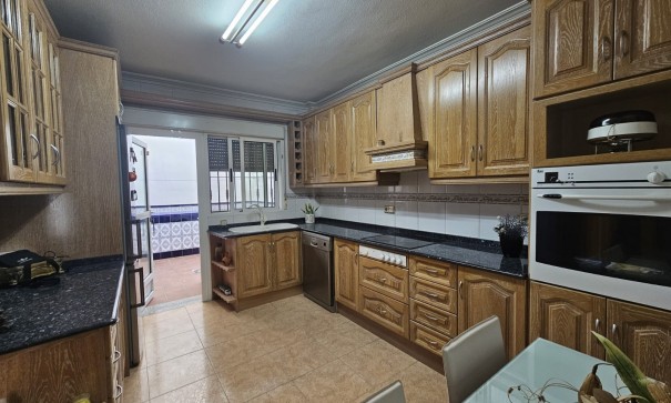 Sale - Town house -
Rojales - Pueblo