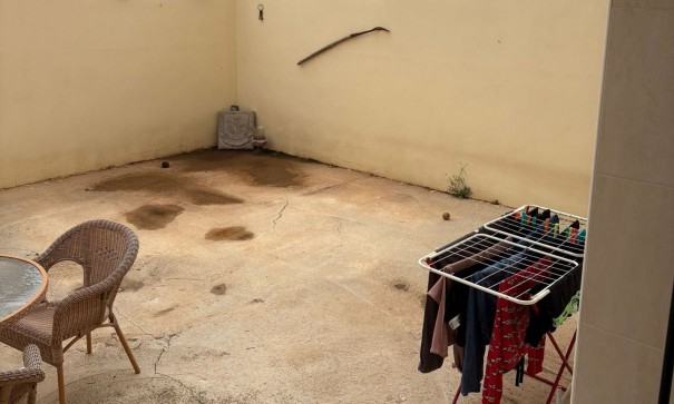 Resale - Stadthaus -
Pinoso