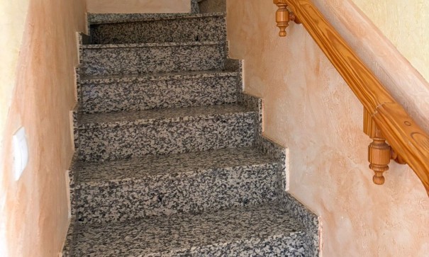 Resale - Stadthaus -
Pinoso