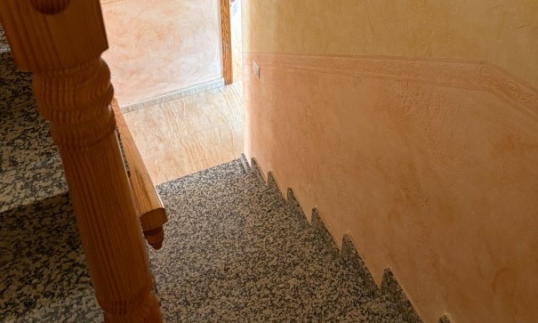 Resale - Stadthaus -
Pinoso