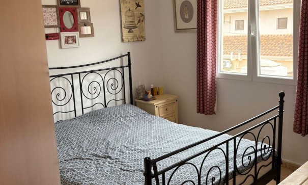 Resale - Stadthaus -
Pinoso