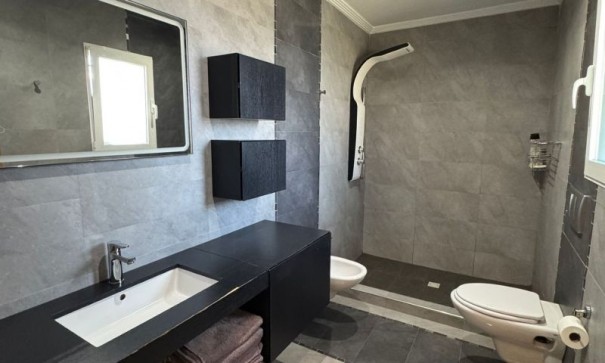 Sprzedaż - Willa wolnostojąca -
Torrevieja