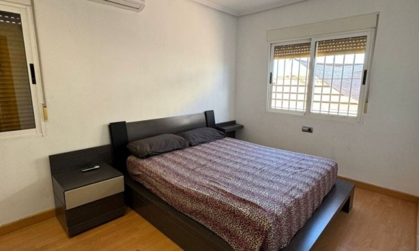 Sprzedaż - Willa wolnostojąca -
Torrevieja