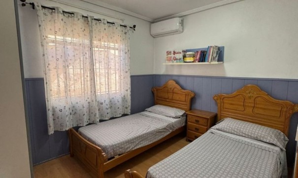 Sprzedaż - Willa wolnostojąca -
Torrevieja