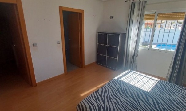 Sprzedaż - Willa wolnostojąca -
Torrevieja