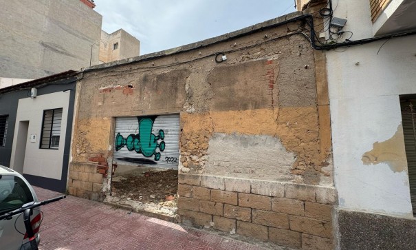 Venta - Parcela Terreno -
Torrevieja - Centro