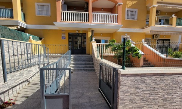 Herverkoop - Apartement Flat -
Torrevieja - Aguas Nuevas