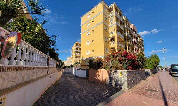 Herverkoop - Apartement Flat -
Torrevieja - Aguas Nuevas