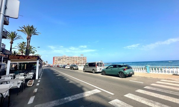 Resale - Wohnung Appartement -
Torrevieja - Centro