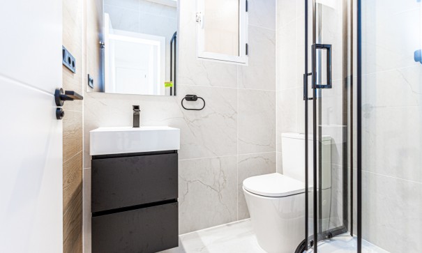 Sprzedaż - Dom miejski -
Los Altos