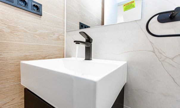 Sprzedaż - Dom miejski -
Los Altos