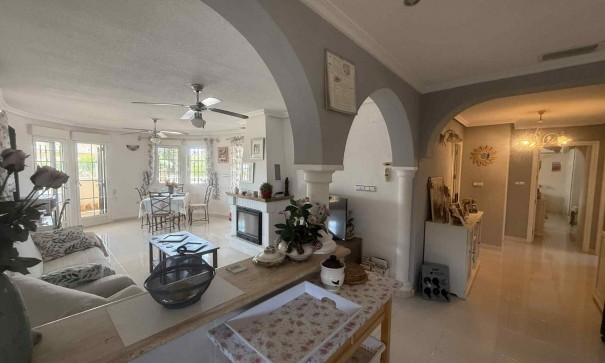 Resale - Finca Landgut -
Catral