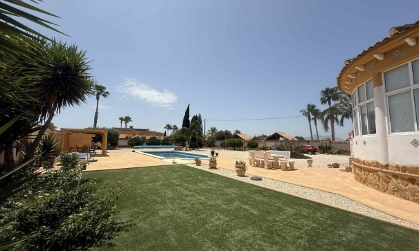 Resale - Finca Landgut -
Catral