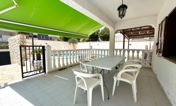 Revente - Villa Individuelle -
Orihuela Costa - La Zenia