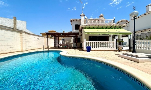 Revente - Villa Individuelle -
Orihuela Costa - La Zenia